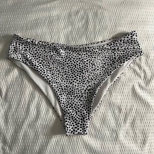 Black and white swim bottoms